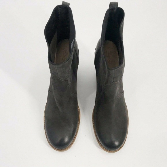 TIMBERLAND BOOT COMPANY® MARGE SHORT PULL-ON BOOTS IN COLOR NINE IRON- US 11M - Picture 4 of 11